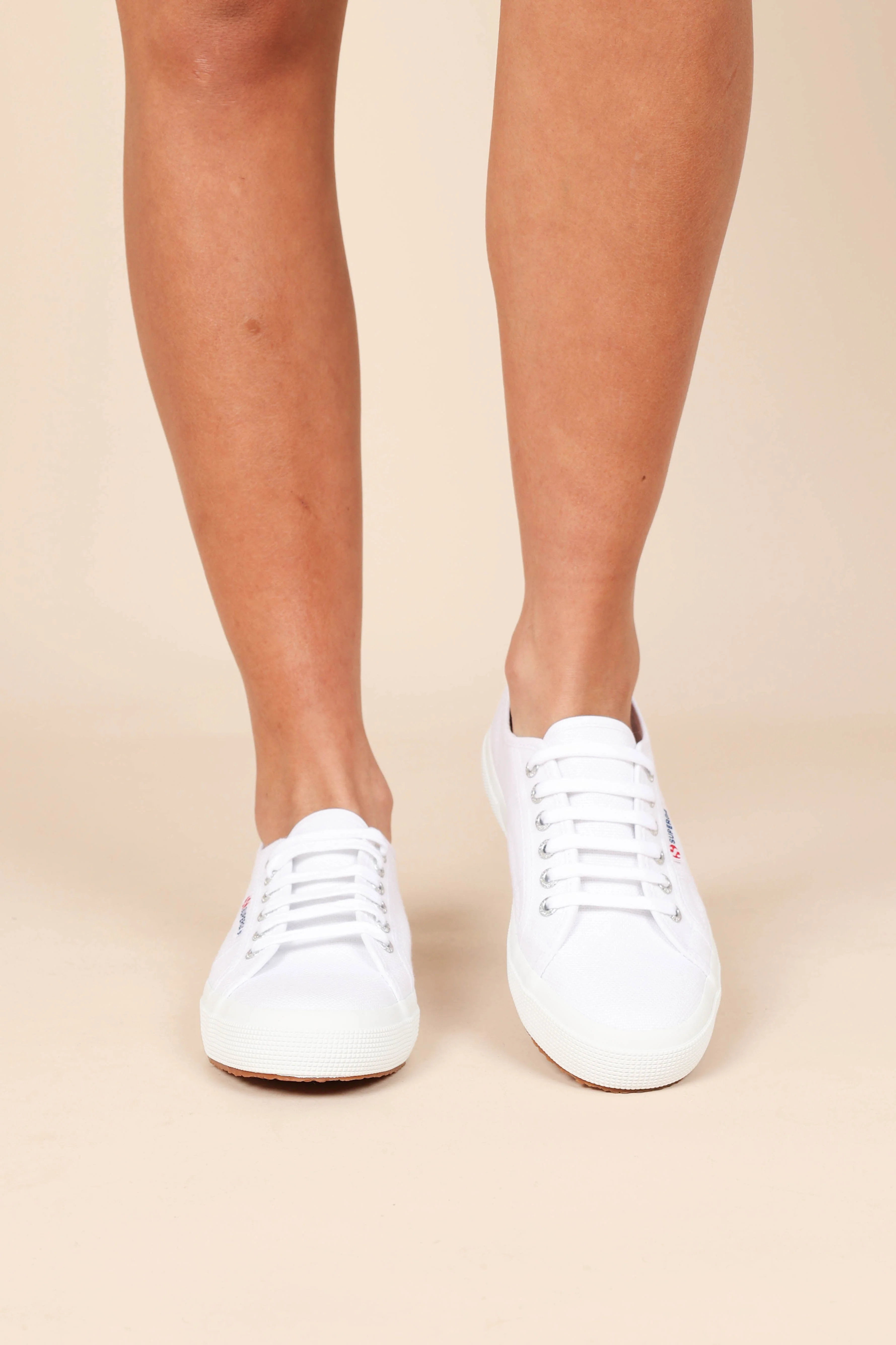 2750 Cotu Classic - White - Image 5