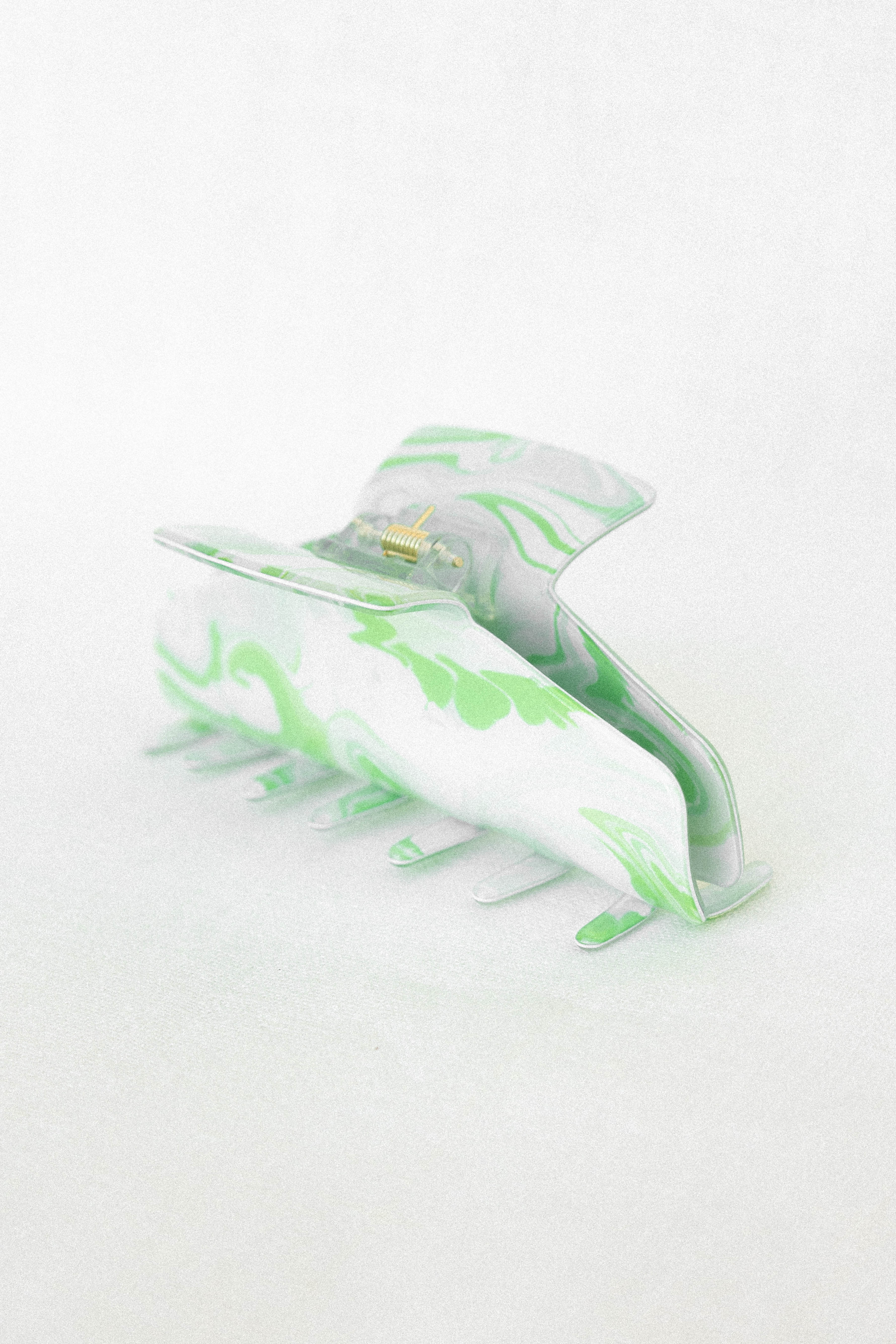 Allie Hairclip - Green Swirl - Image 3