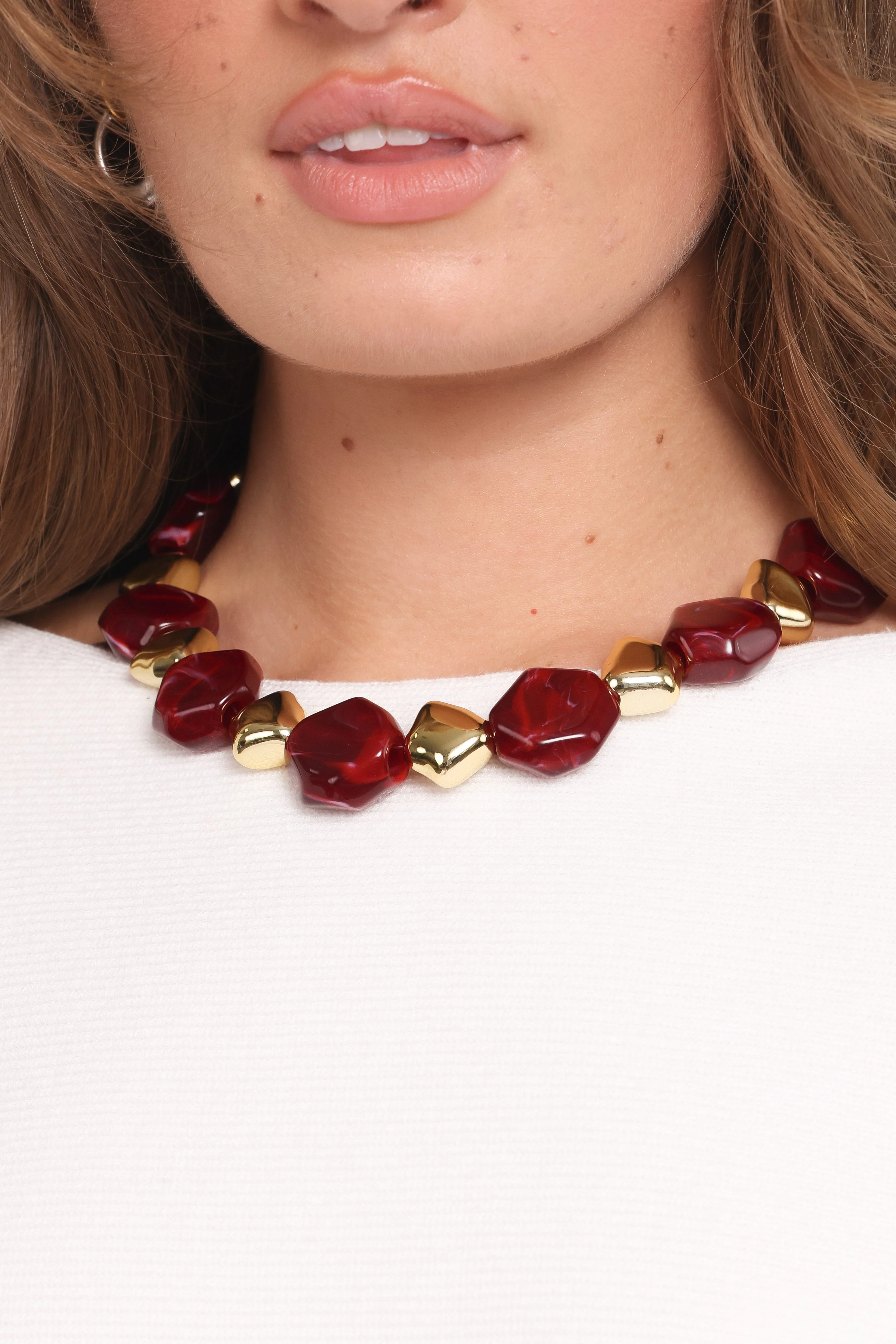 Amberlyn Beaded Necklace - Deep Red - Image 2