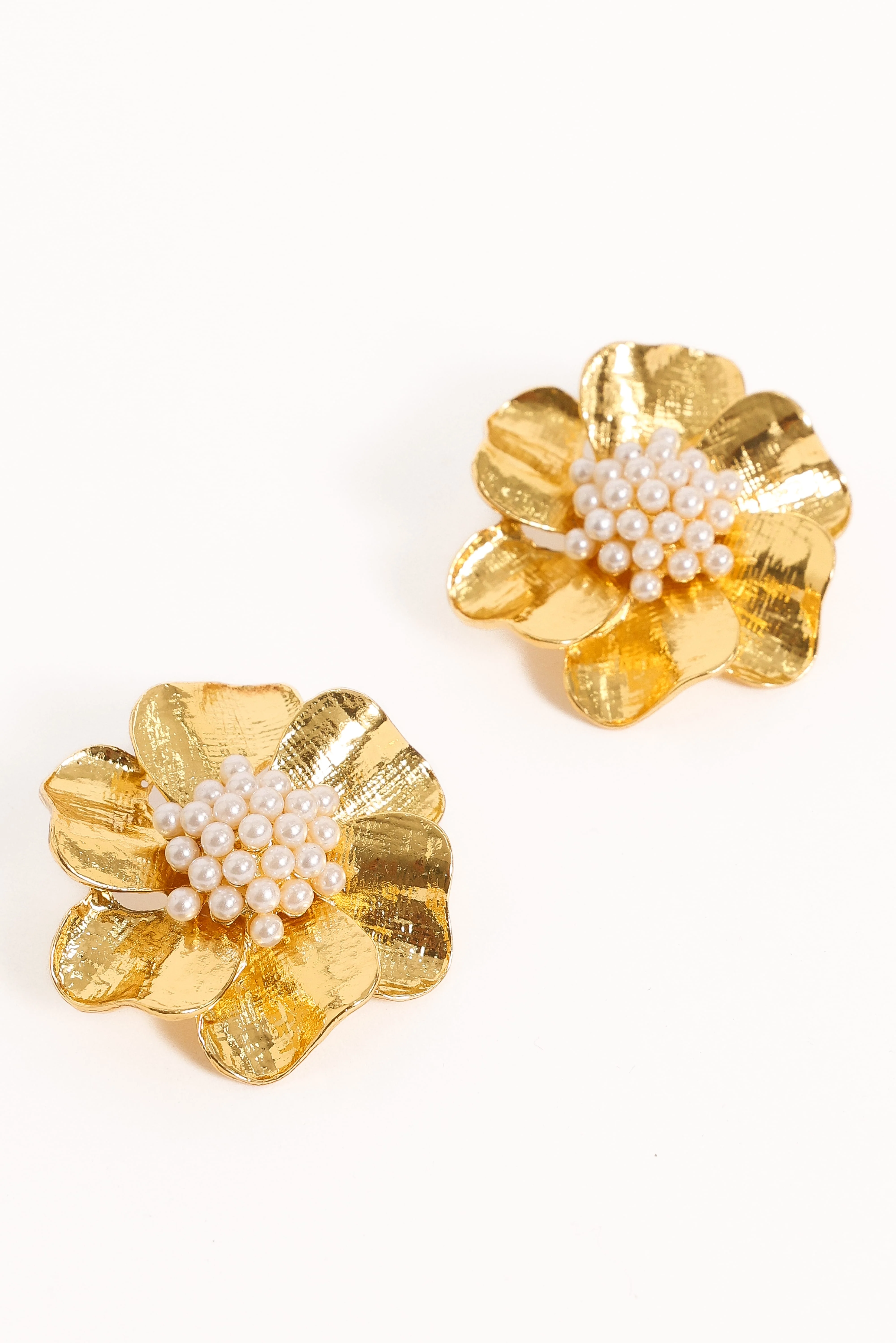 Lola Pearl Flower Earrings - Gold - Image 3
