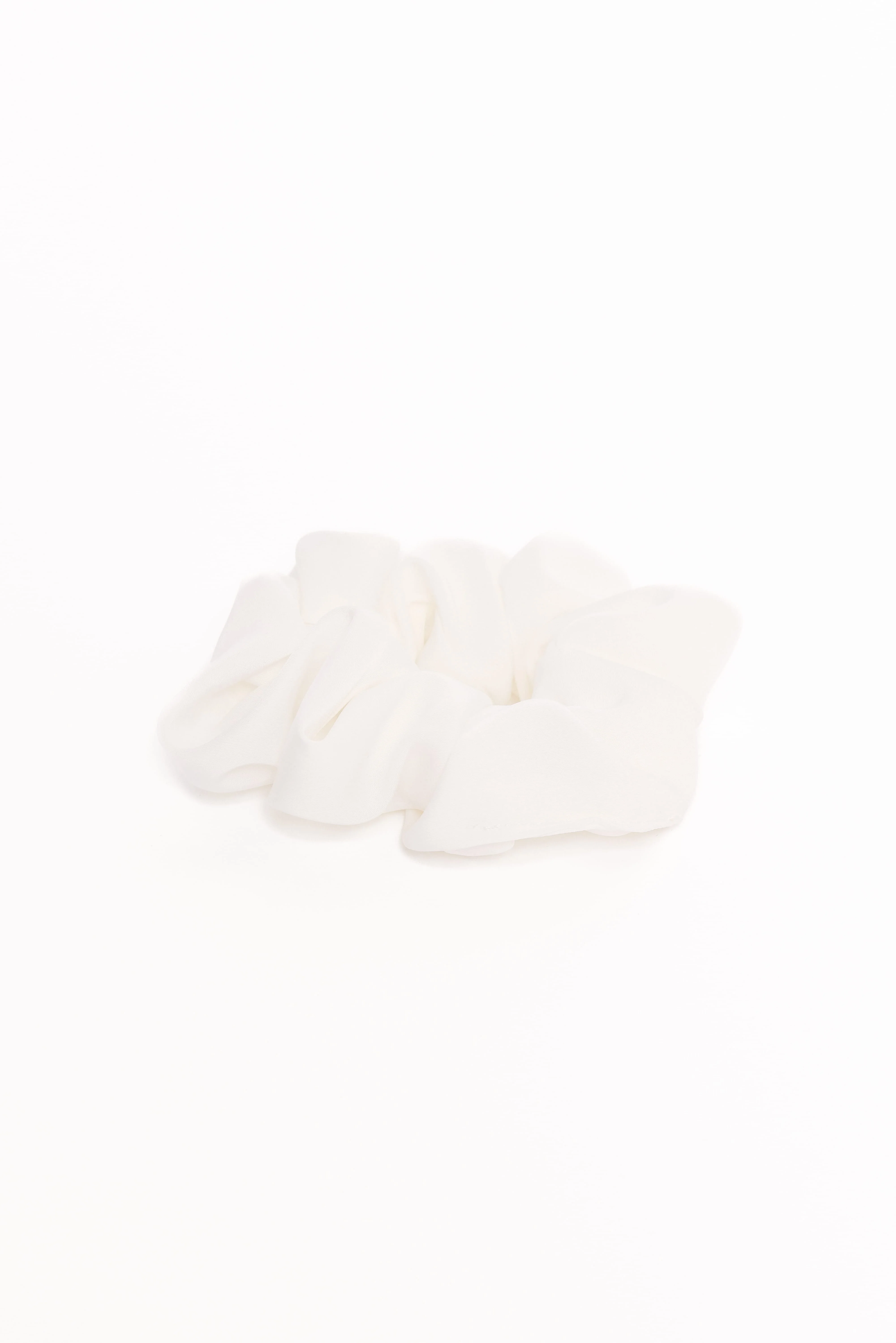 Theodora Scrunchie - White - Image 3