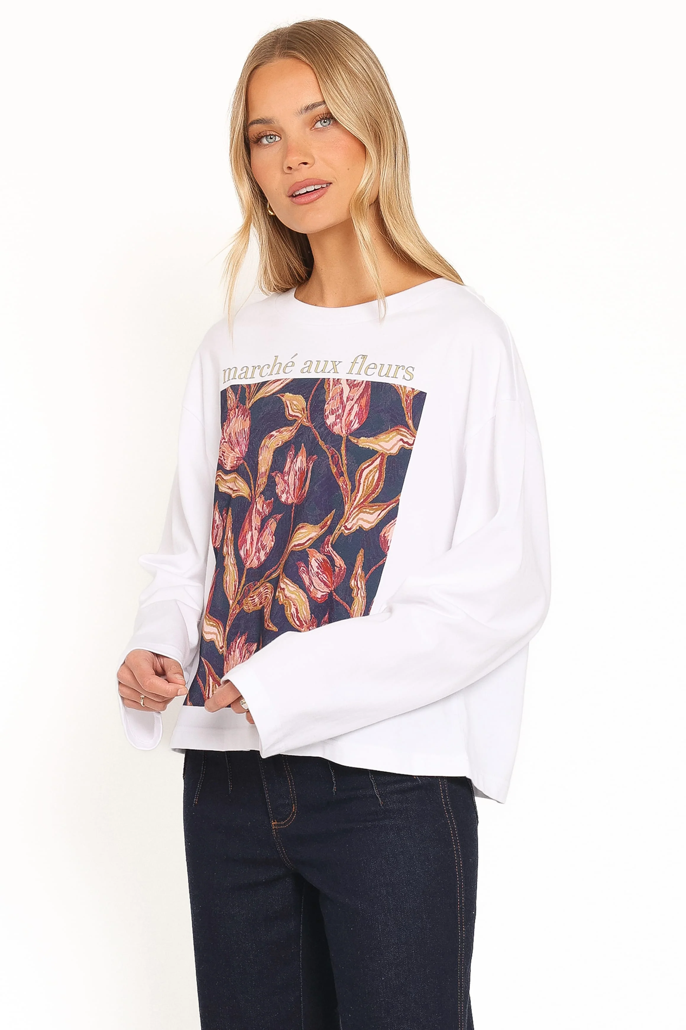 Tulla Graphic Tee - White - Image 4