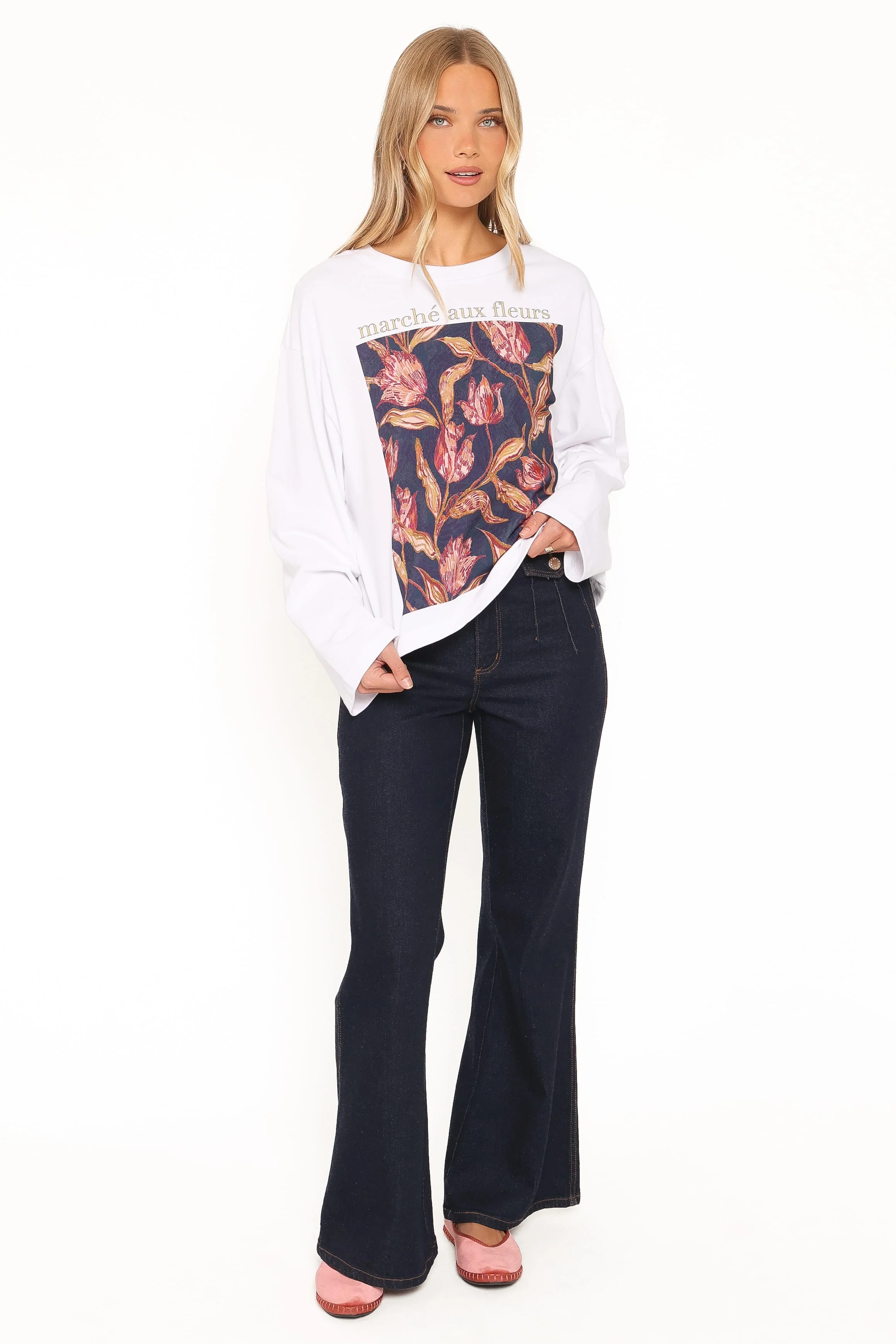 Tulla Graphic Tee - White - Image 6